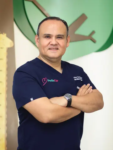 Dr. César Alejandro Cruz Zúñiga, electrofisiología en PediaCor