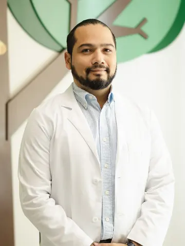 Dr. Omar Victorica Guzmán, cirujano cardiotorácico pediátrico de PediaCor